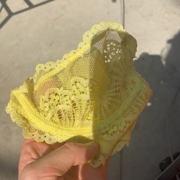 Scalloped Lace Unlined Bra and bottoms NWT 🥰 - Picture 13 of 13